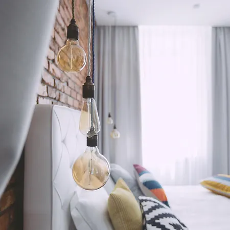 Dragon's Den Apartment