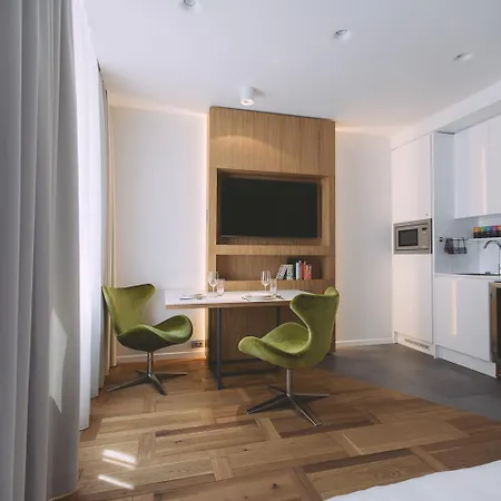 Apartment Dragon's Den